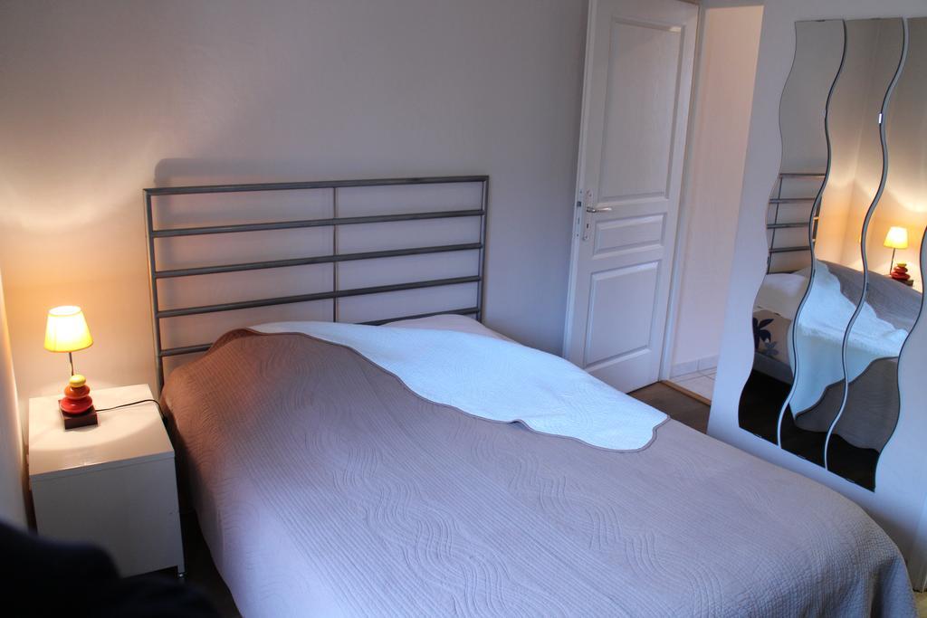 Les Z'Hirondelles Hotel Annecy Room photo